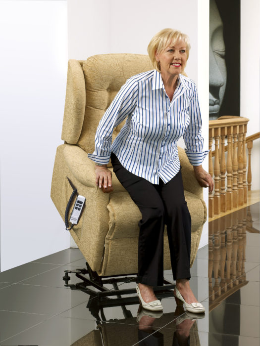 Lynton Knuckle Standard Fabric 'Lift & Rise' Recliner